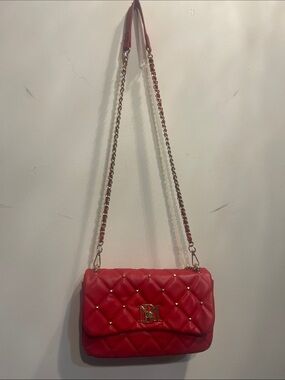Badgley Mischka NWT Red Quilted Chain Shoulder Bag or hand purse with gold & red